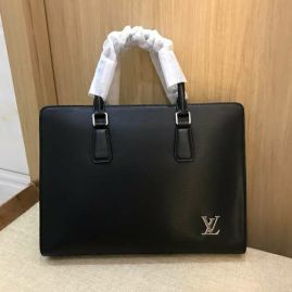 Picture of LV Mens Bags _SKUfw156182010fw